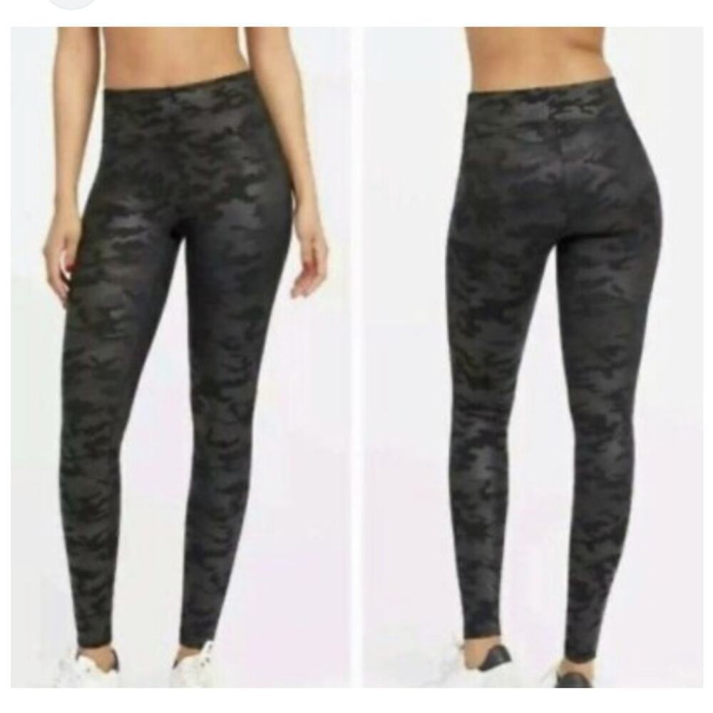 SPANX Black Camo Leggings Size XL